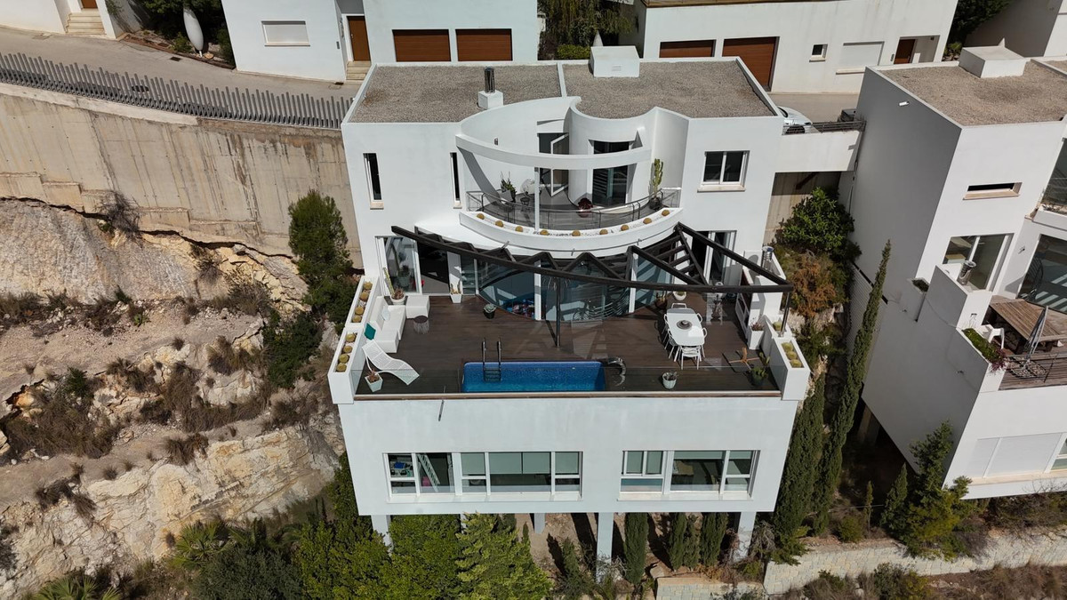 Property main view 48