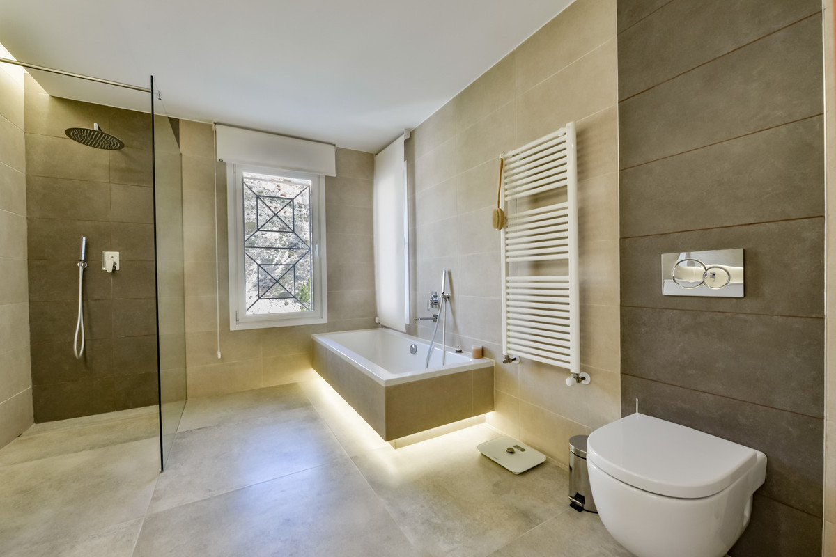 Property main view 44