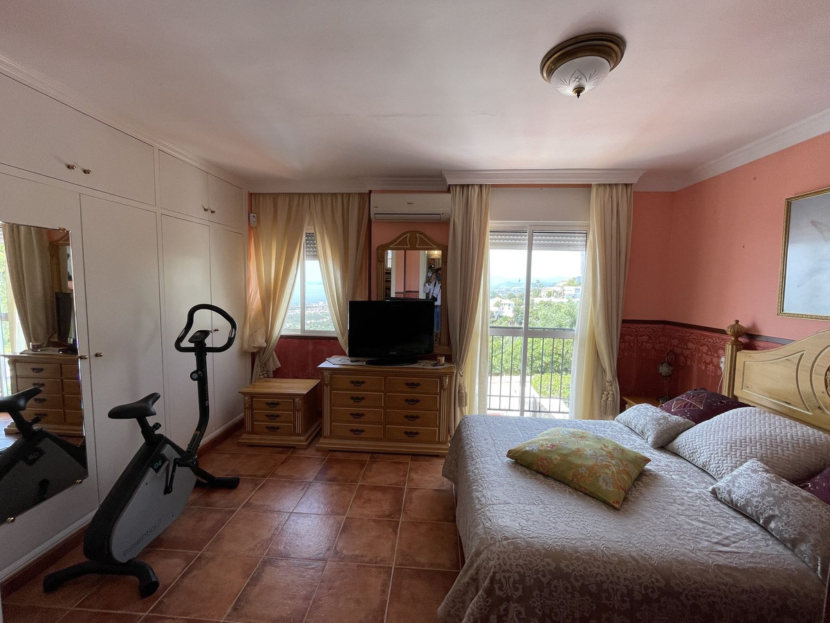 Geschakelde Woning in Altos de los Monteros-10