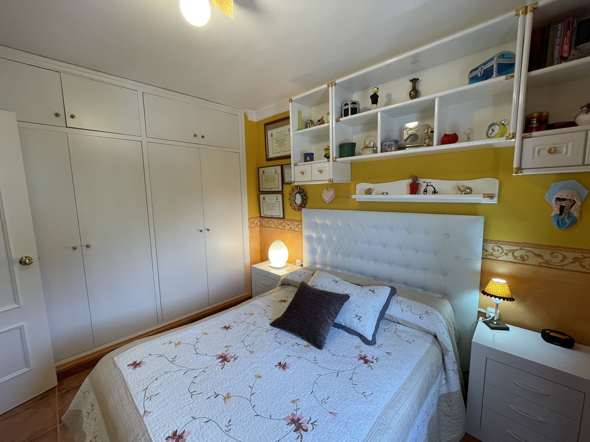 Geschakelde Woning in Altos de los Monteros-17