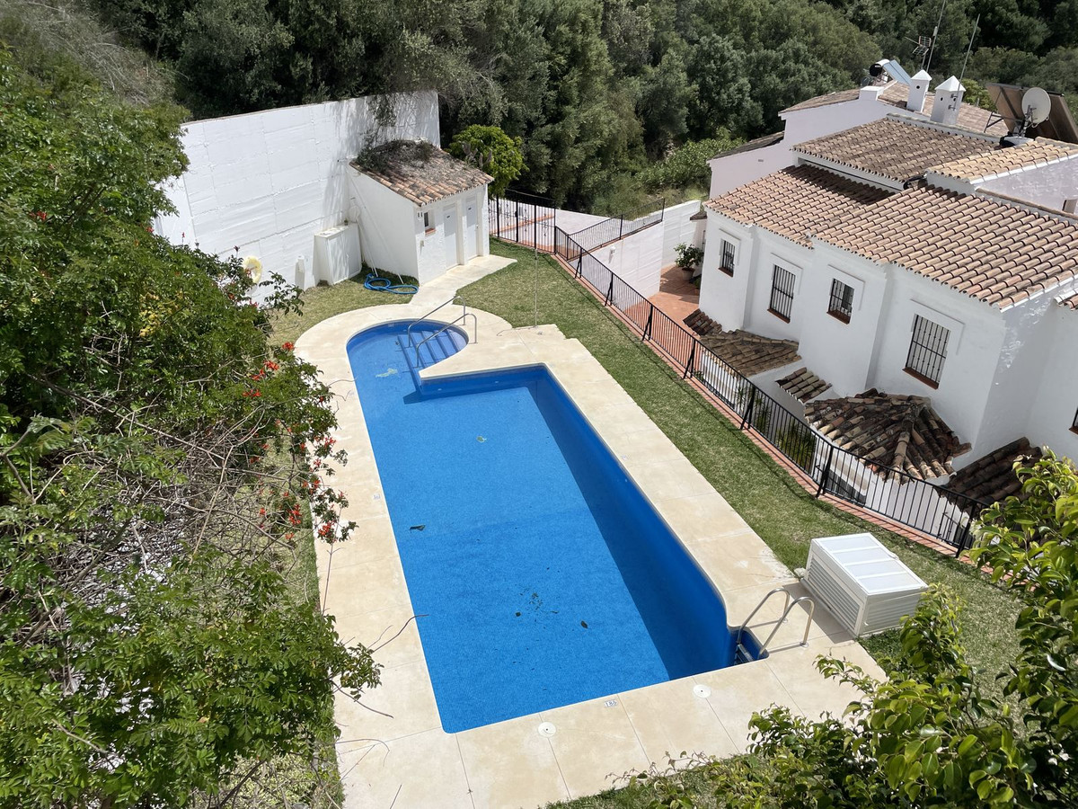 Geschakelde Woning in Altos de los Monteros-19