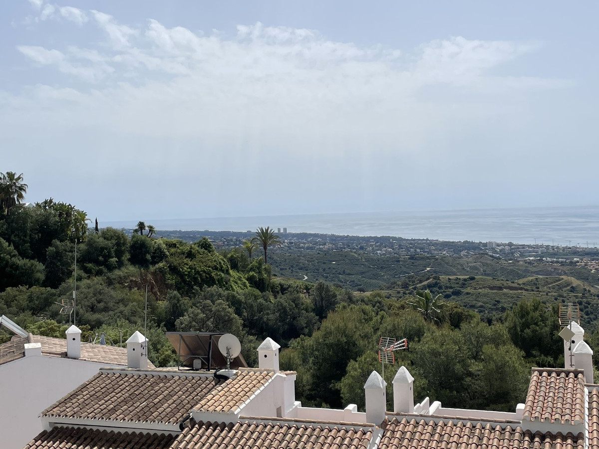 Geschakelde Woning in Altos de los Monteros-24