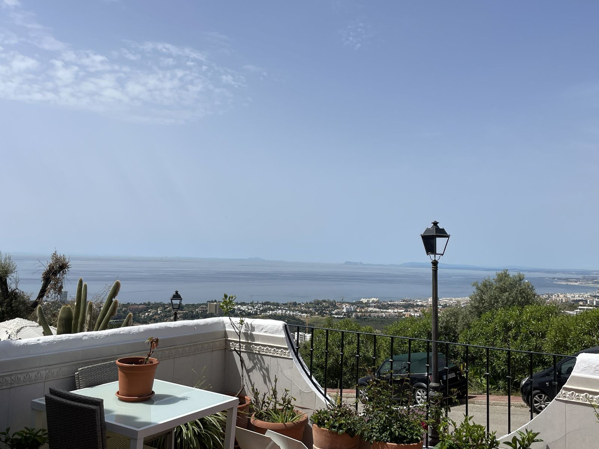Geschakelde Woning in Altos de los Monteros-26