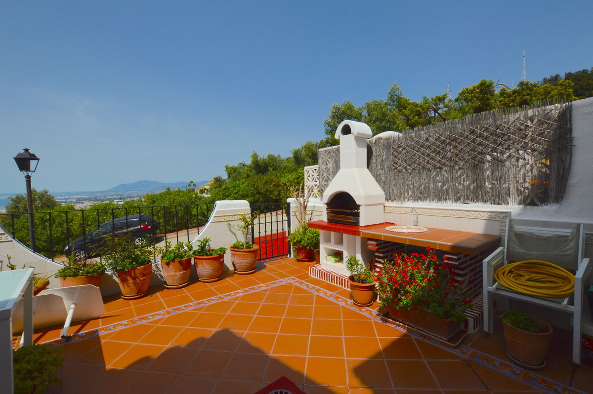 Geschakelde Woning in Altos de los Monteros-31