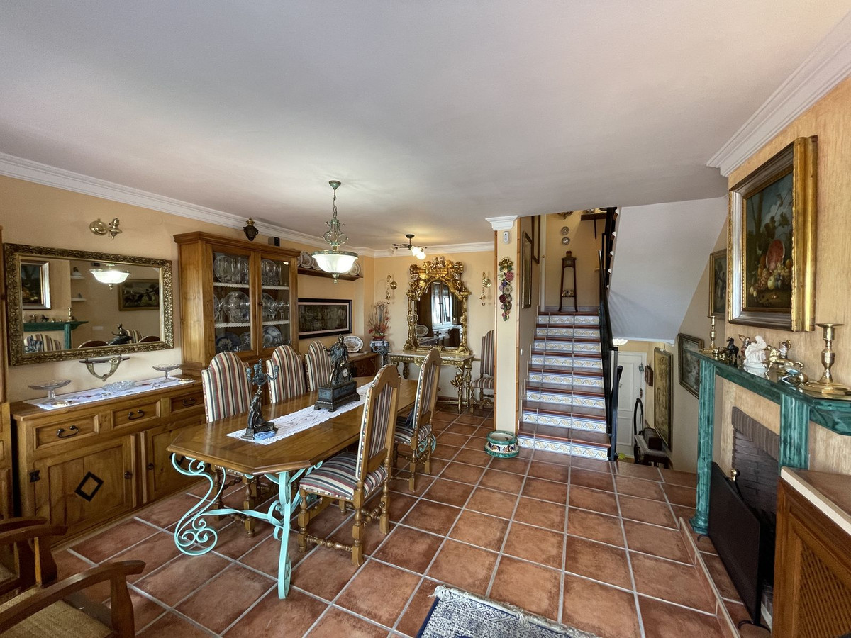 Geschakelde Woning in Altos de los Monteros-34