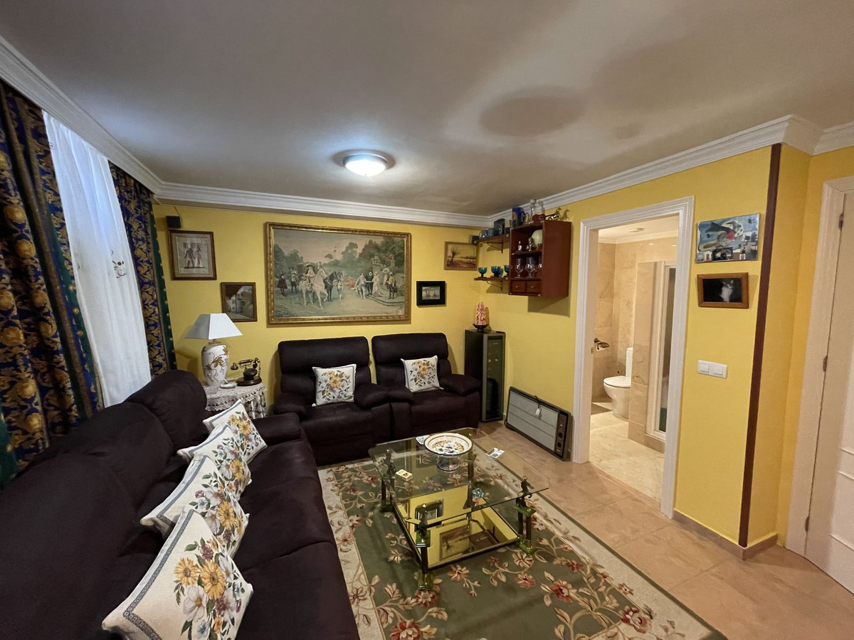 Geschakelde Woning in Altos de los Monteros-6
