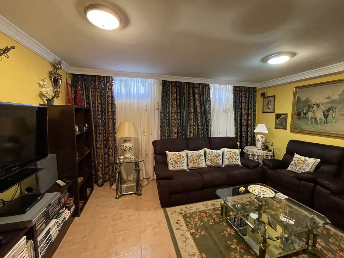 Geschakelde Woning in Altos de los Monteros-7