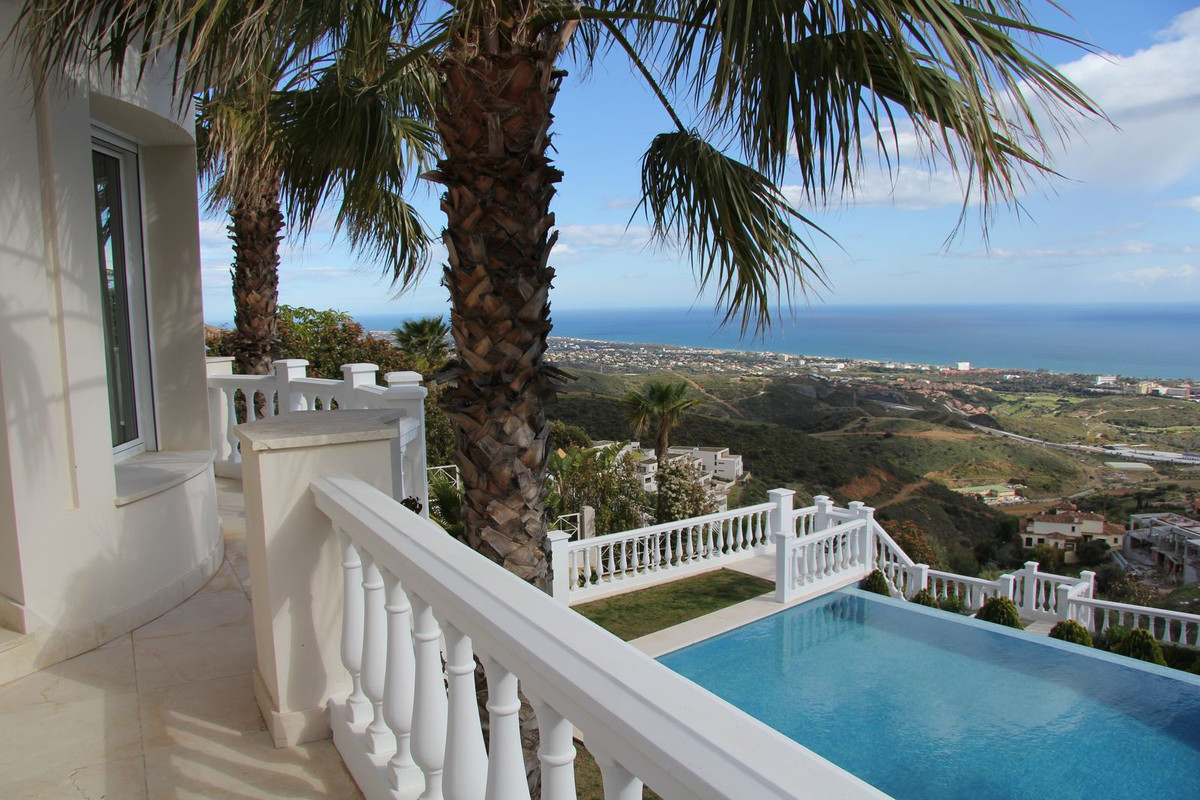 House te koop in Altos de los Monteros | 5 slaapkamers H5066941