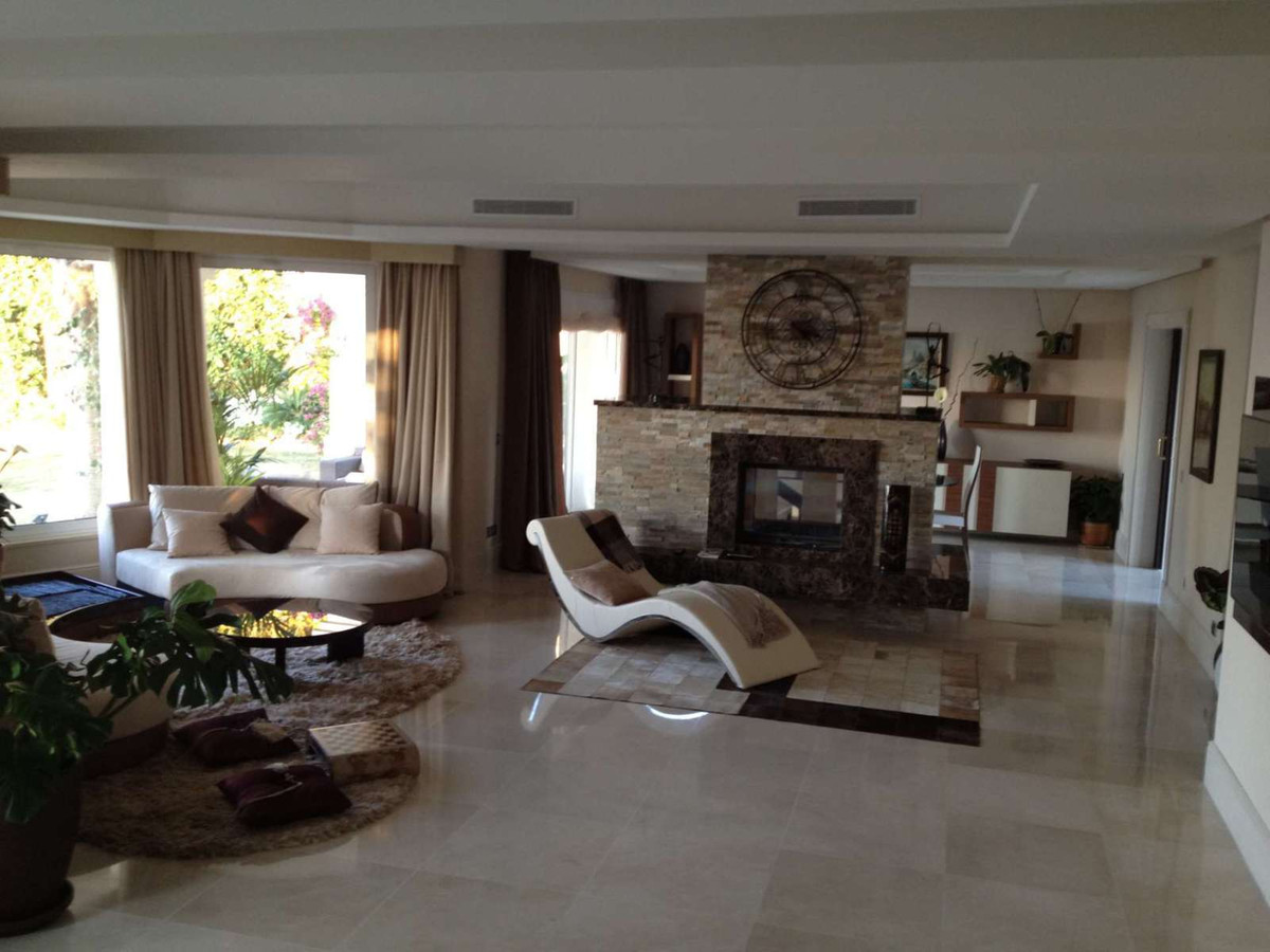 House te koop in Altos de los Monteros | 5 slaapkamers H5066941
