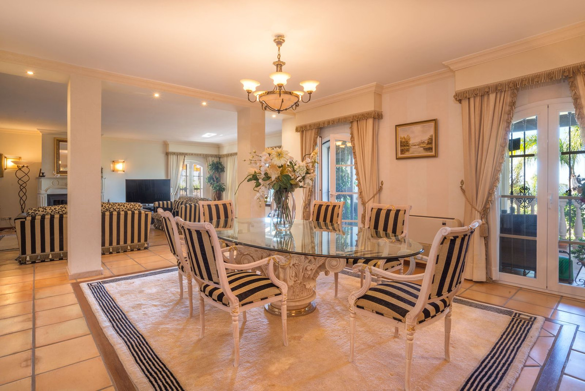 Huis te koop in Altos de los Monteros | 8 slaapkamers H5370184