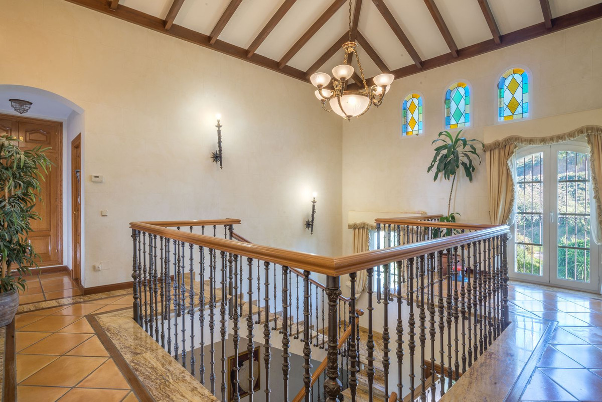 Huis te koop in Altos de los Monteros | 8 slaapkamers H5370184