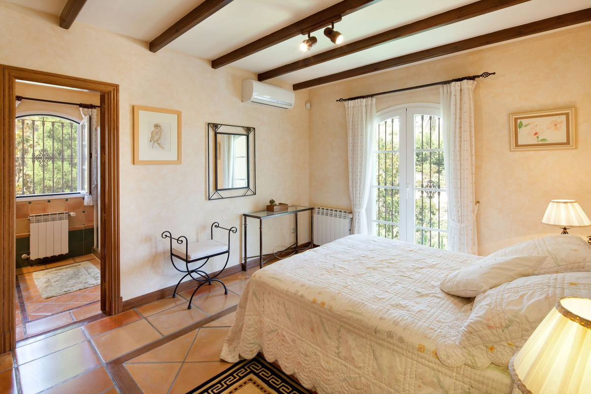 Huis te koop in Altos de los Monteros | 8 slaapkamers H5370184