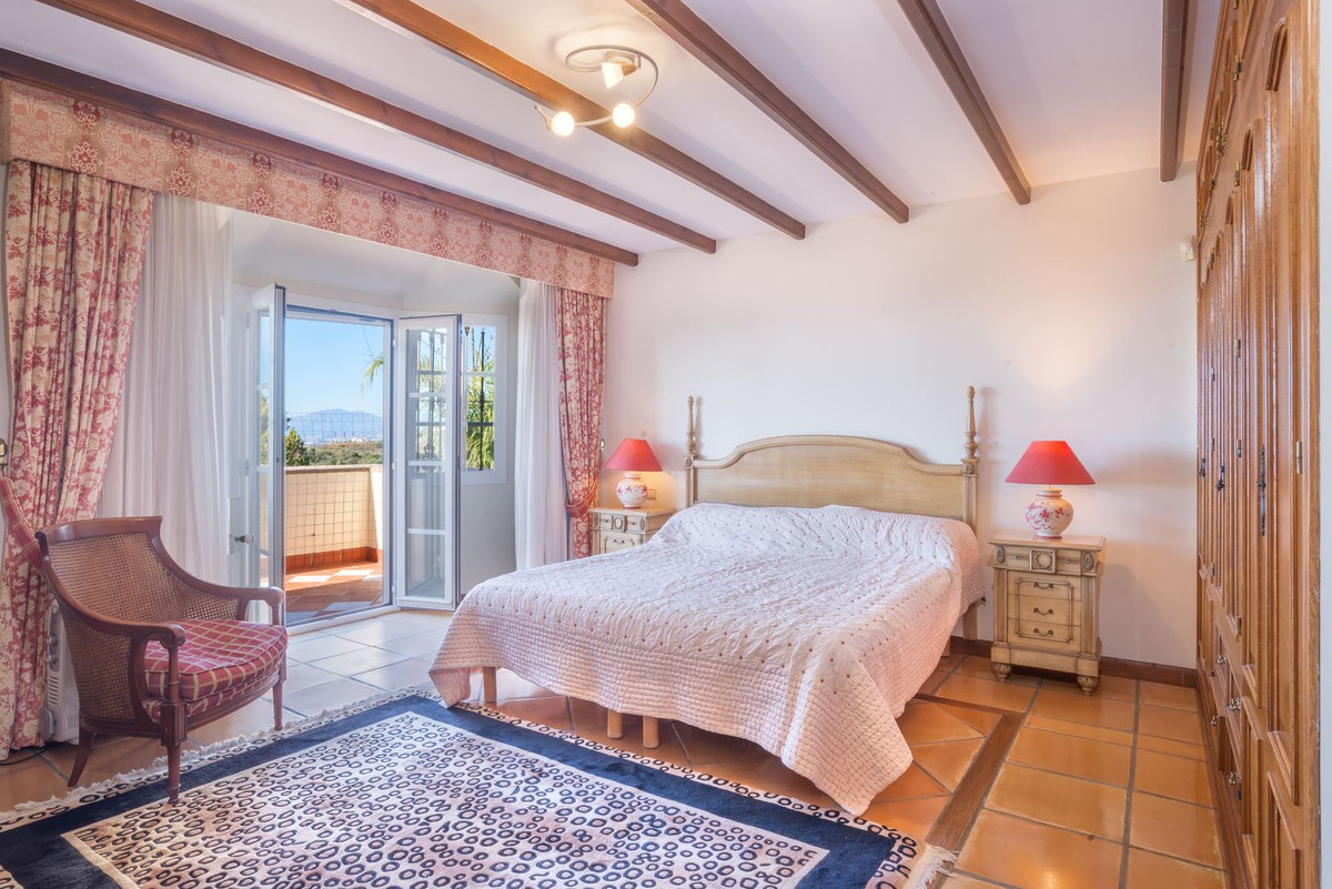 Huis te koop in Altos de los Monteros | 8 slaapkamers H5370184