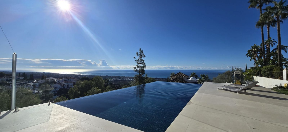 Huis te koop in Altos de los Monteros | 4 slaapkamers H5381026