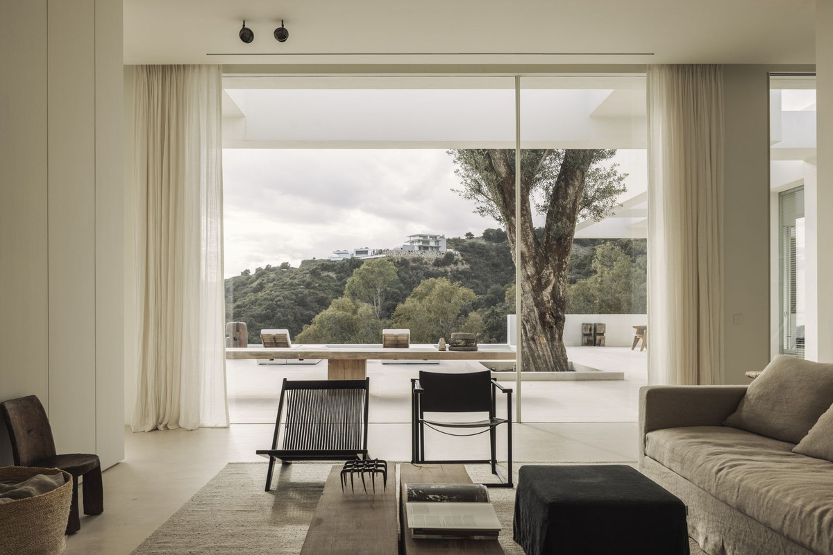 Property main view 80