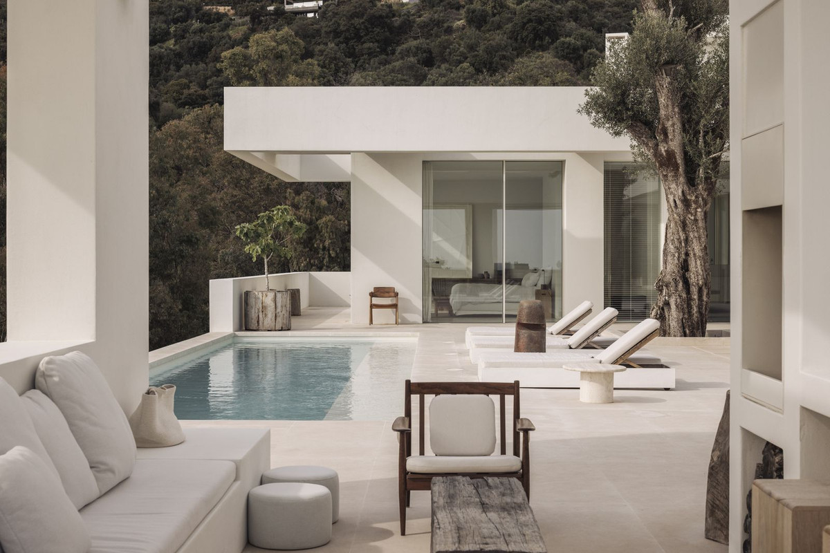Property main view 90