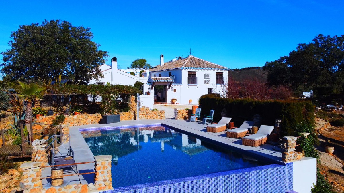 Finca - Cortijo in Archidona-10