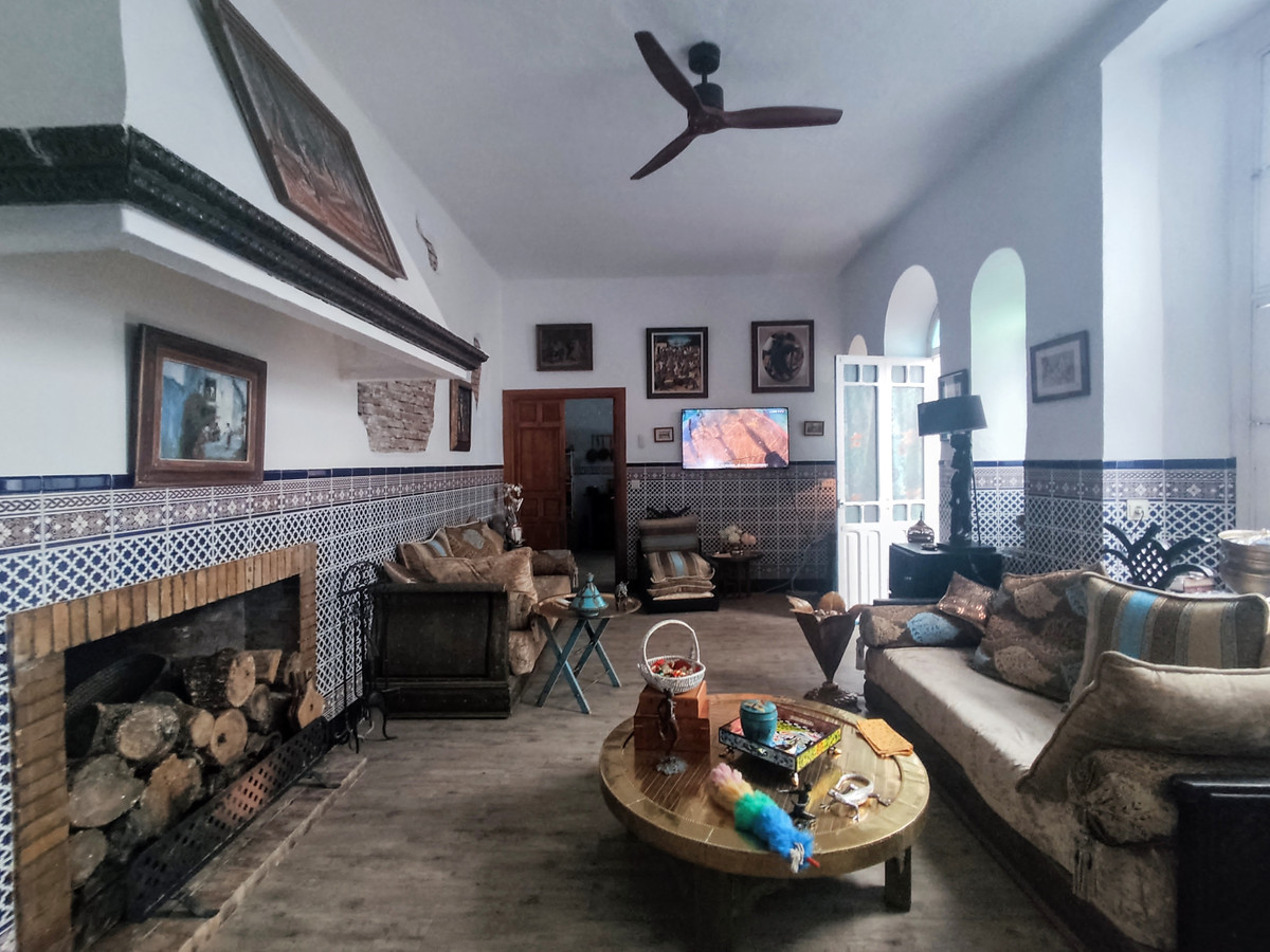 Detached Villa te koop in Archidona | 8 slaapkamers H5004874