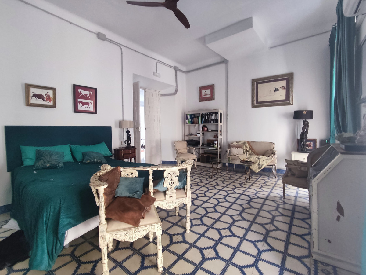 Detached Villa te koop in Archidona | 8 slaapkamers H5004874