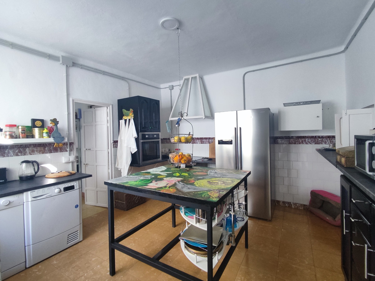 Detached Villa te koop in Archidona | 8 slaapkamers H5004874