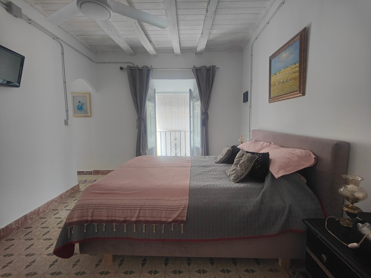 Detached Villa te koop in Archidona | 8 slaapkamers H5004874