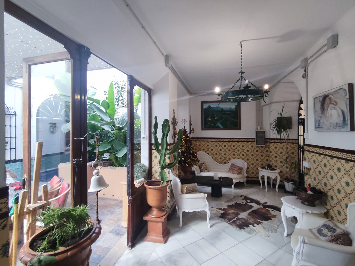 Detached Villa te koop in Archidona | 8 slaapkamers H5004874