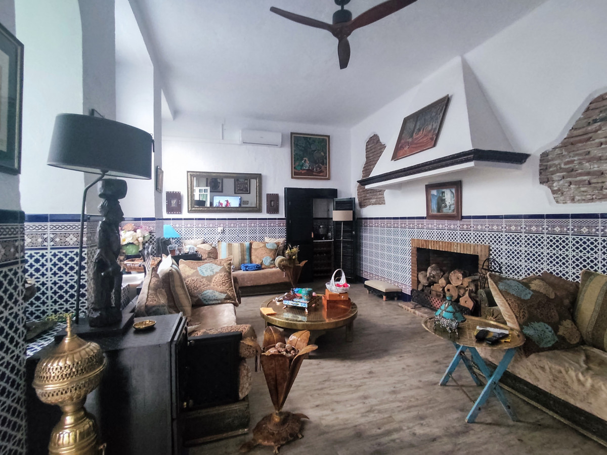 Detached Villa te koop in Archidona | 8 slaapkamers H5004874