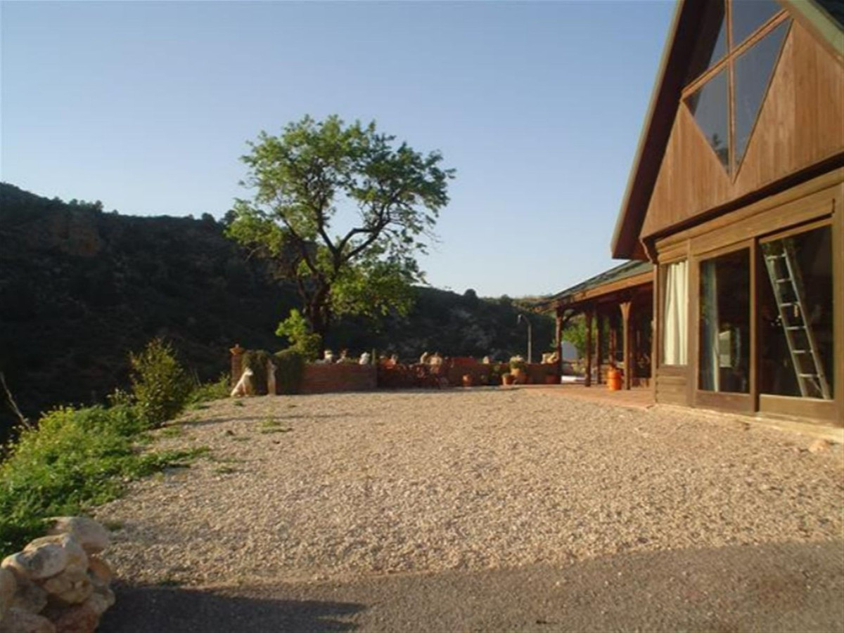 Houten Huis te koop in Ardales | 3 slaapkamers H4958572