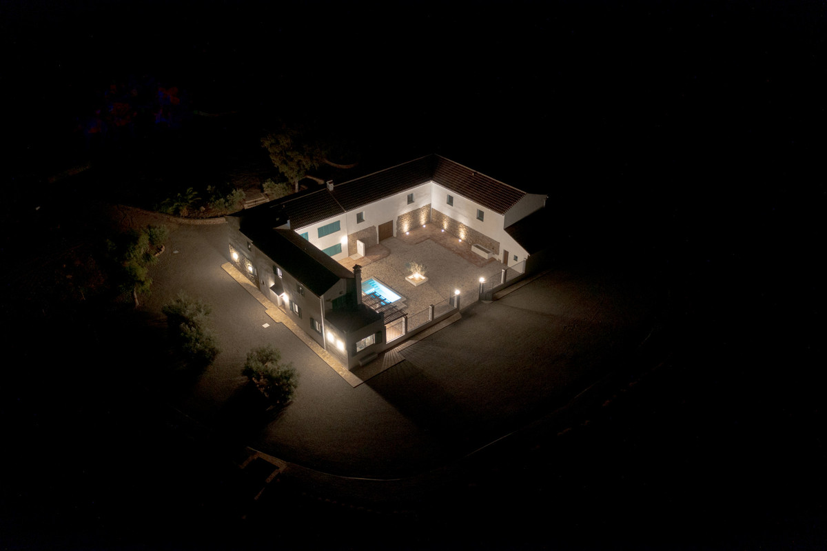 Finca - Cortijo te koop in Ardales | 5 slaapkamers H5103706
