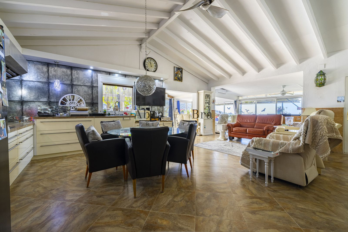 Detached Villa te koop in Arenas | 3 slaapkamers H4773952