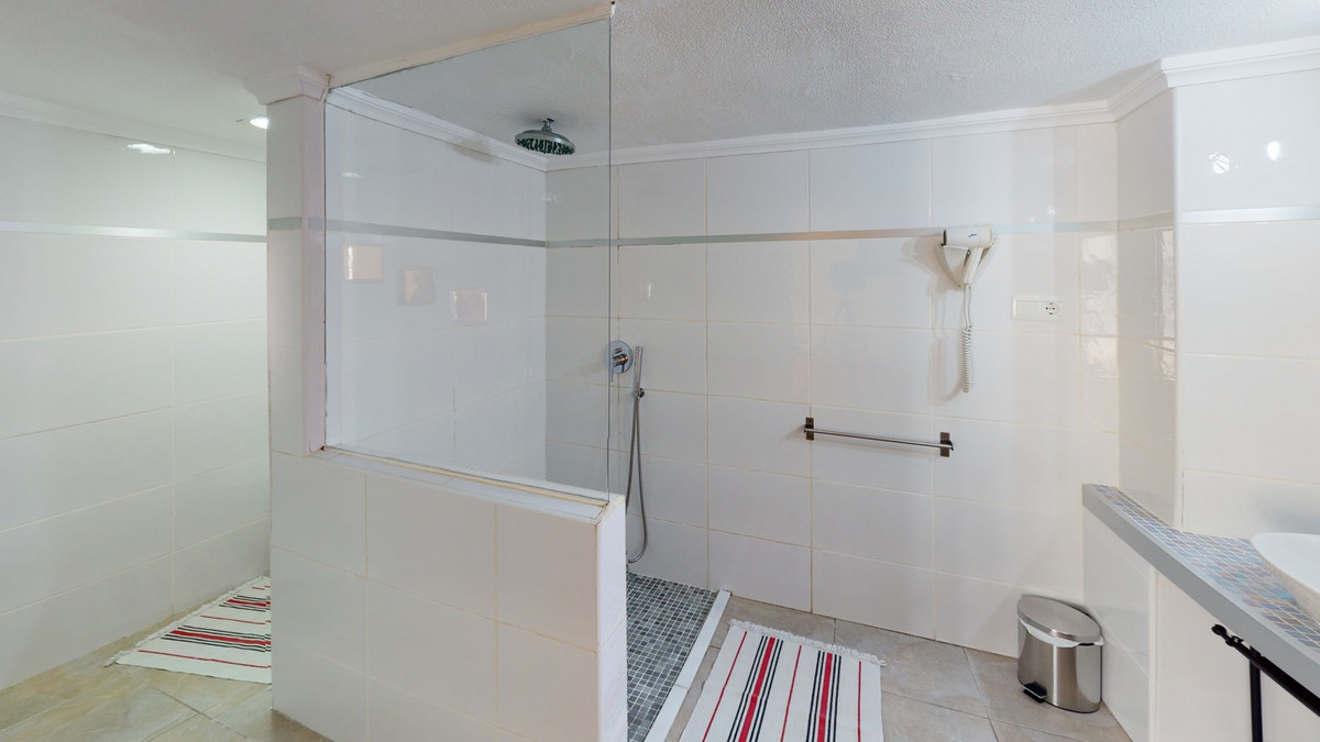 Huis te koop in Arenas | 20 slaapkamers H4894507