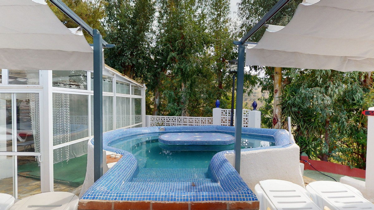 Huis te koop in Arenas | 20 slaapkamers H4894507