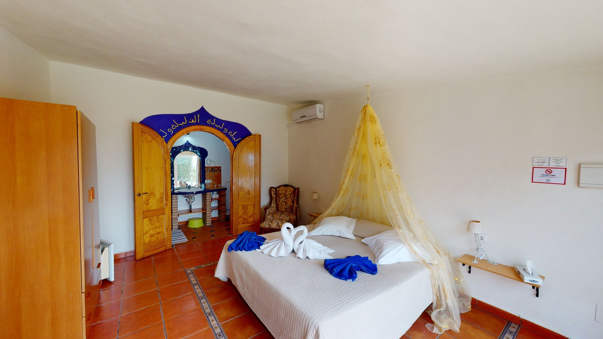 Huis te koop in Arenas | 20 slaapkamers H4894507