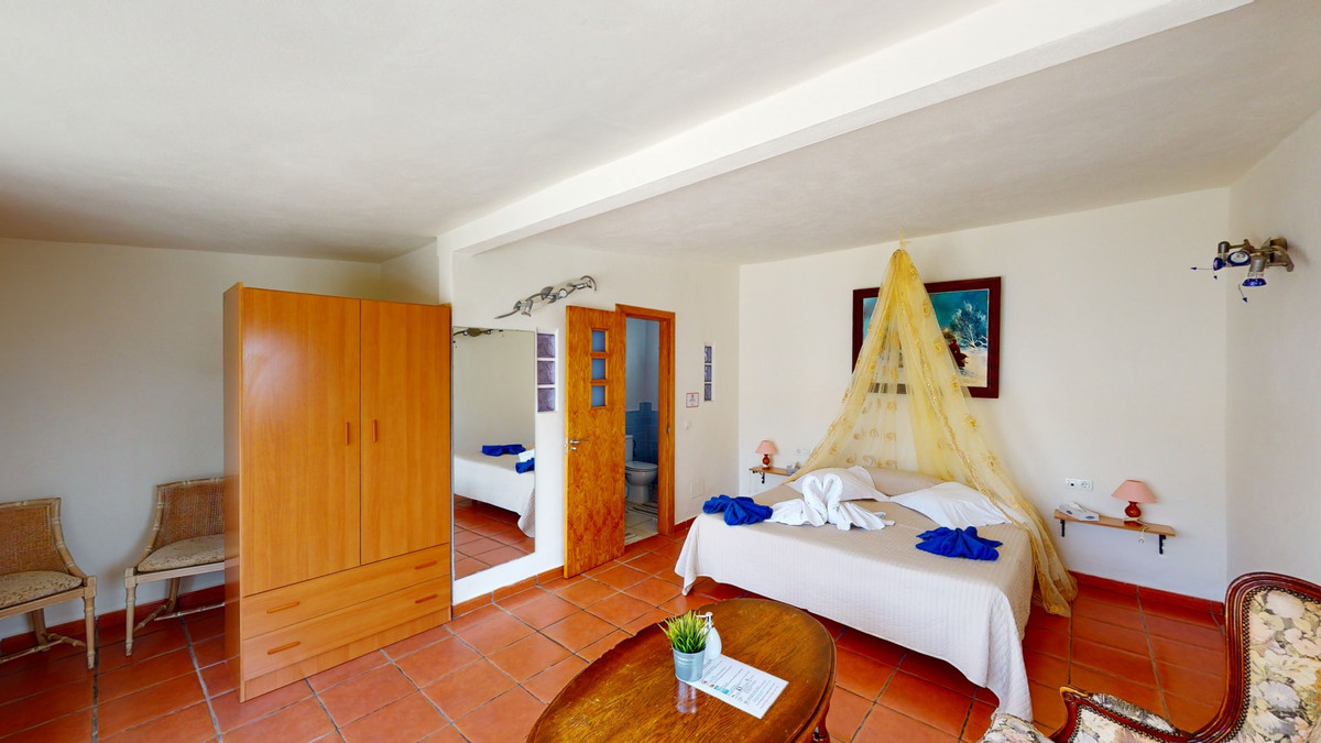 Huis te koop in Arenas | 20 slaapkamers H4894507