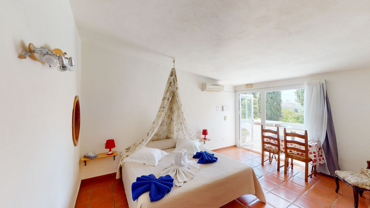 Huis te koop in Arenas | 20 slaapkamers H4894507