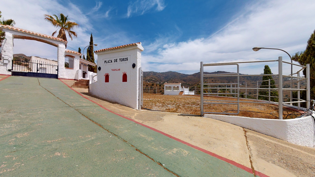 Huis te koop in Arenas | 20 slaapkamers H4894507