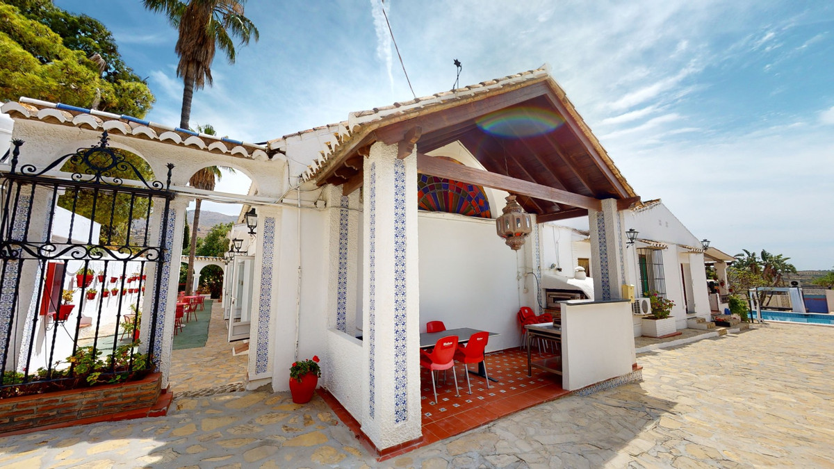 Huis te koop in Arenas | 20 slaapkamers H4894507