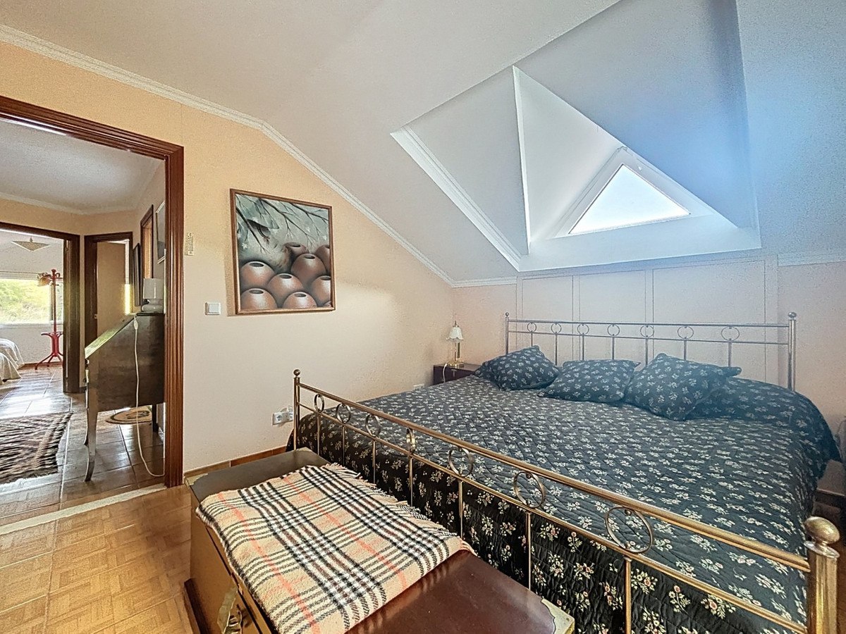 Vrijstaande Villa in Arenas-38