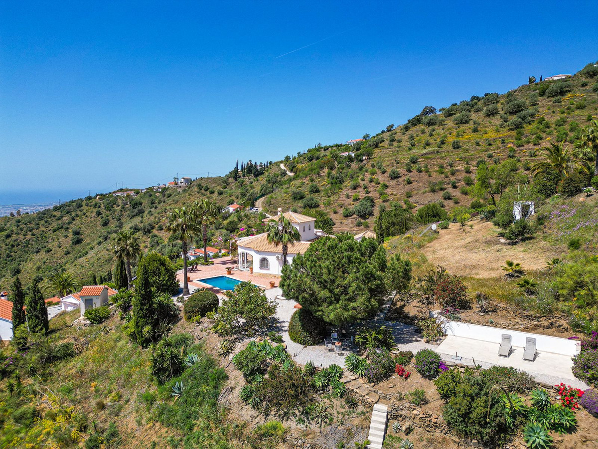 Property main view 80