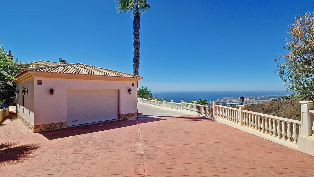 Vrijstaande Villa te koop in Arenas | 4 slaapkamers H5419402