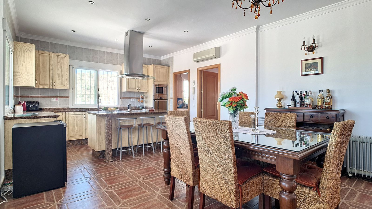 Vrijstaande Villa te koop in Arenas | 4 slaapkamers H5419402