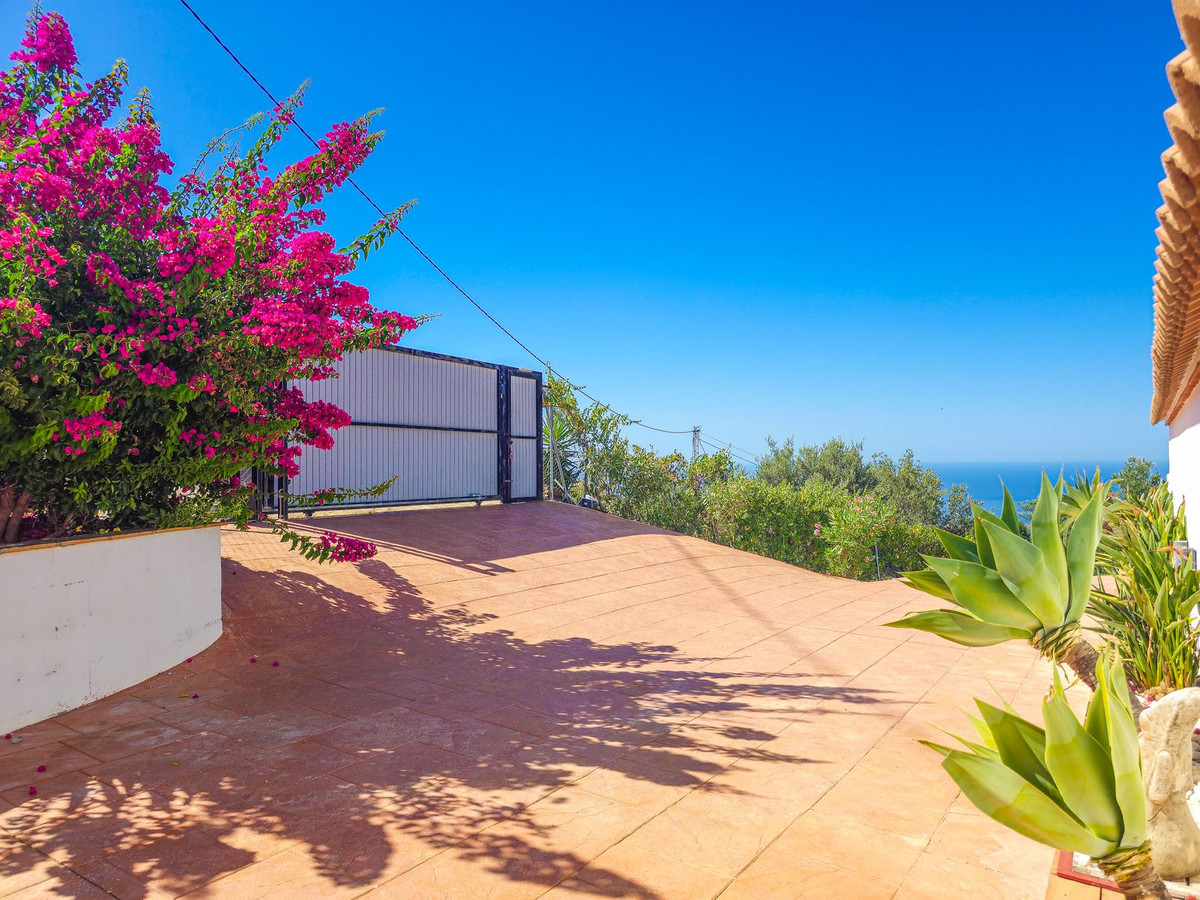 Property main view 60