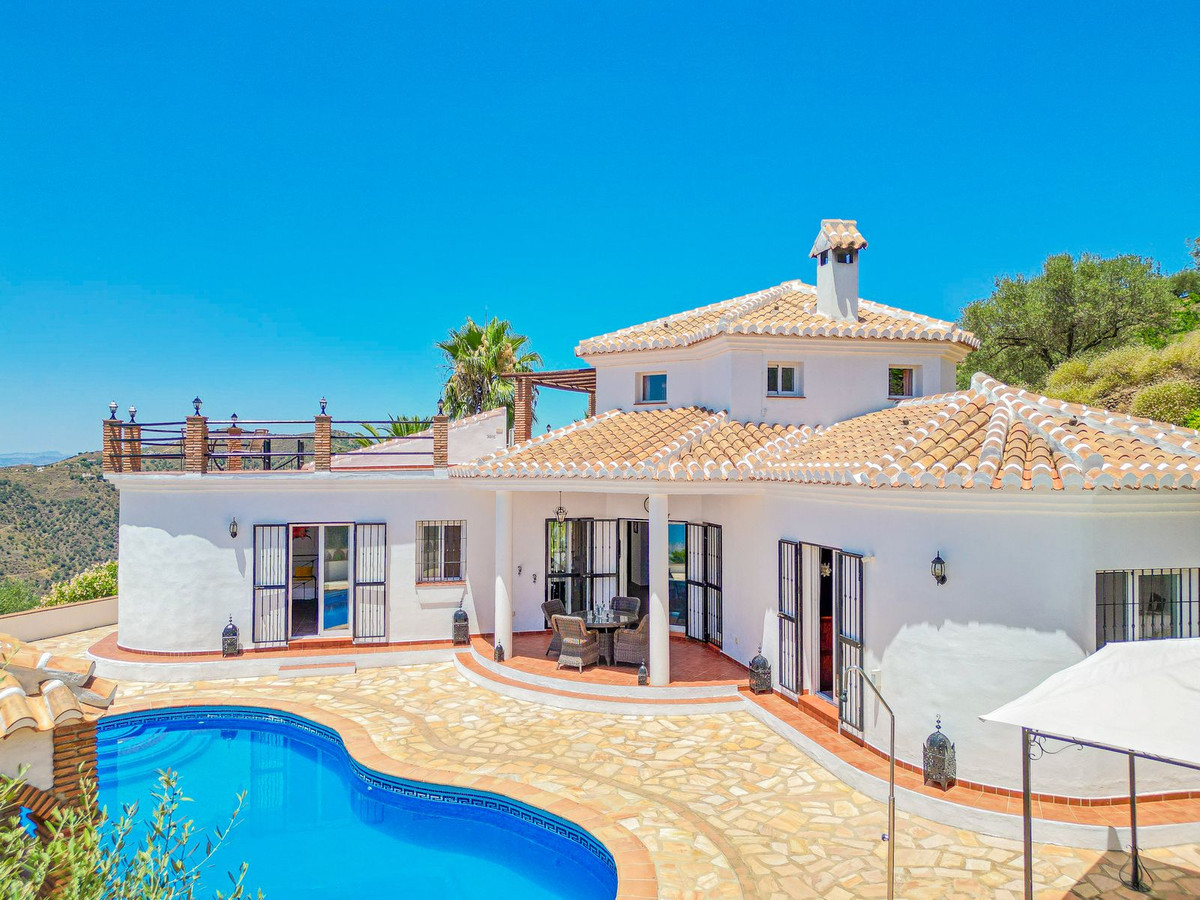Vrijstaande Villa te koop in Arenas | 4 slaapkamers H5443576