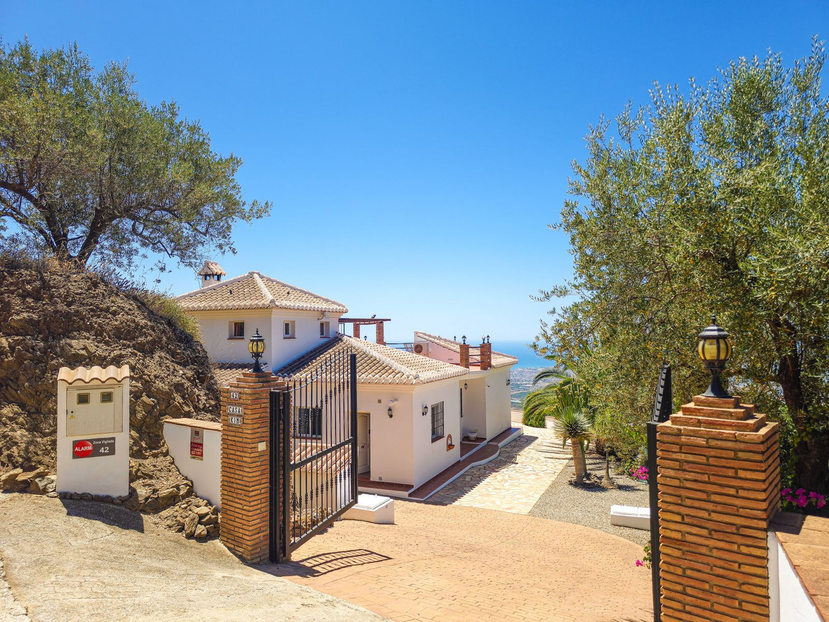 Vrijstaande Villa te koop in Arenas | 4 slaapkamers H5443576