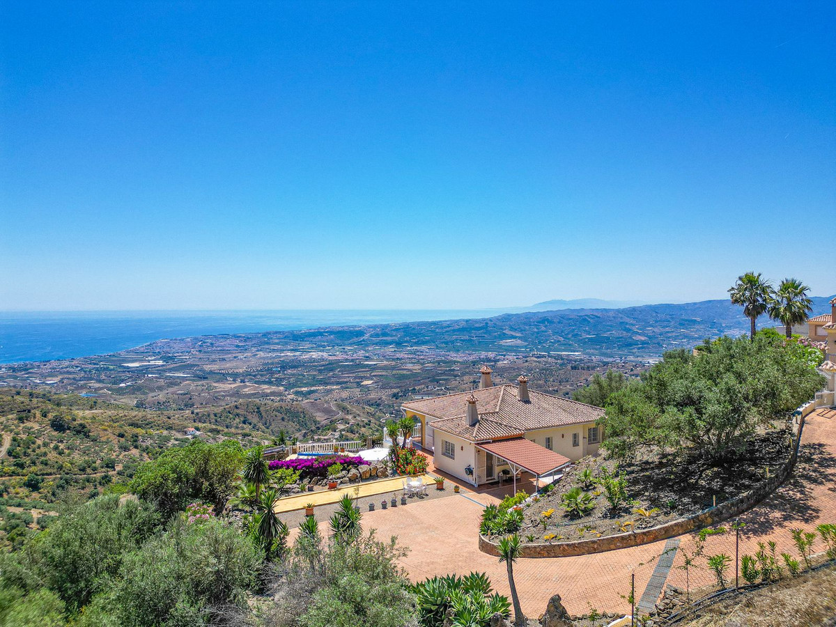 Property main view 80