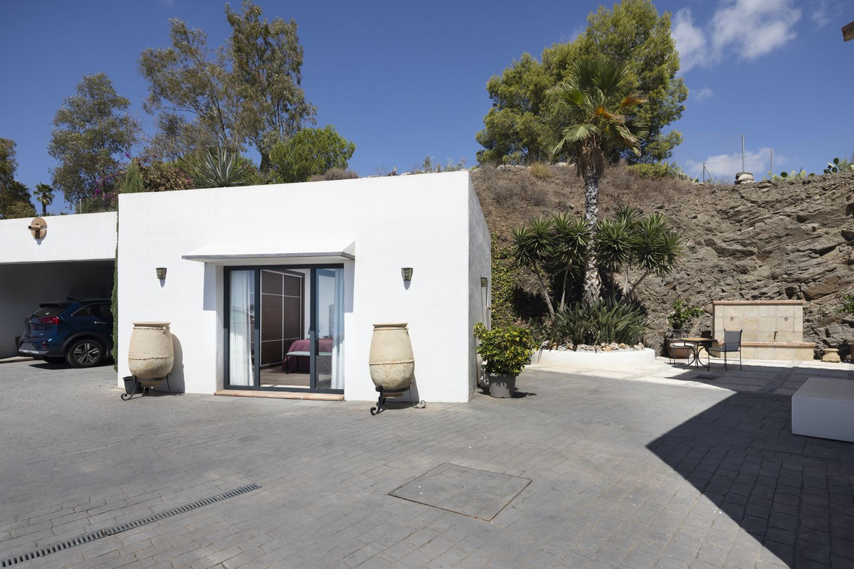 Property main view 44