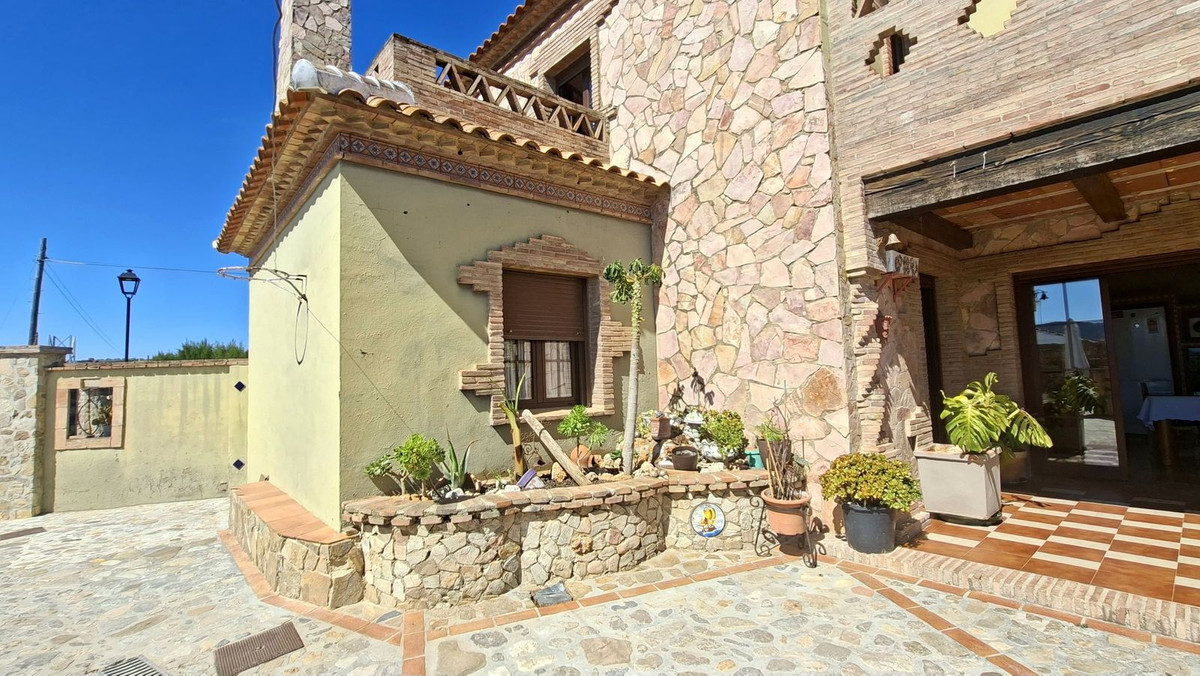 Huis te koop in Arriate | 4 slaapkamers H5055877