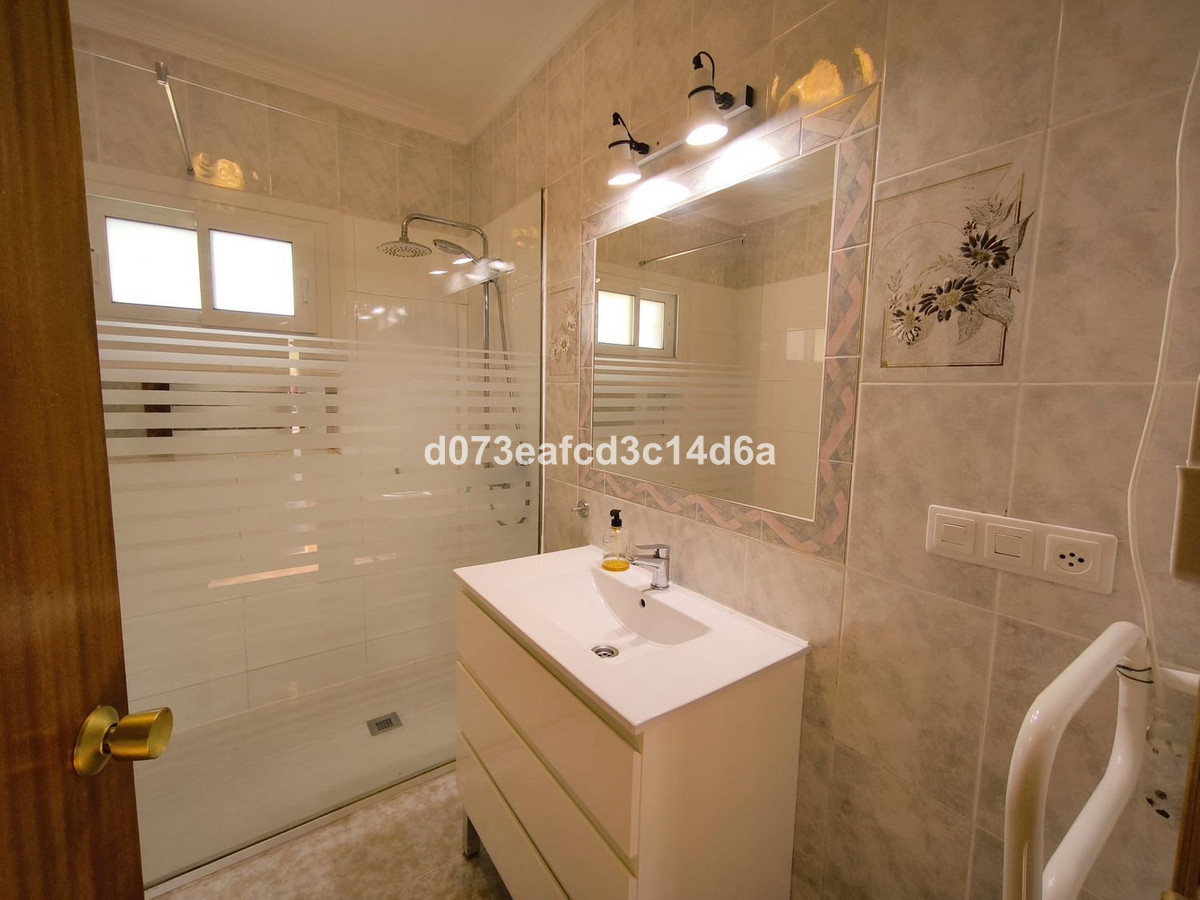 Finca - Cortijo te koop in Arriate | 2 slaapkamers H5417686