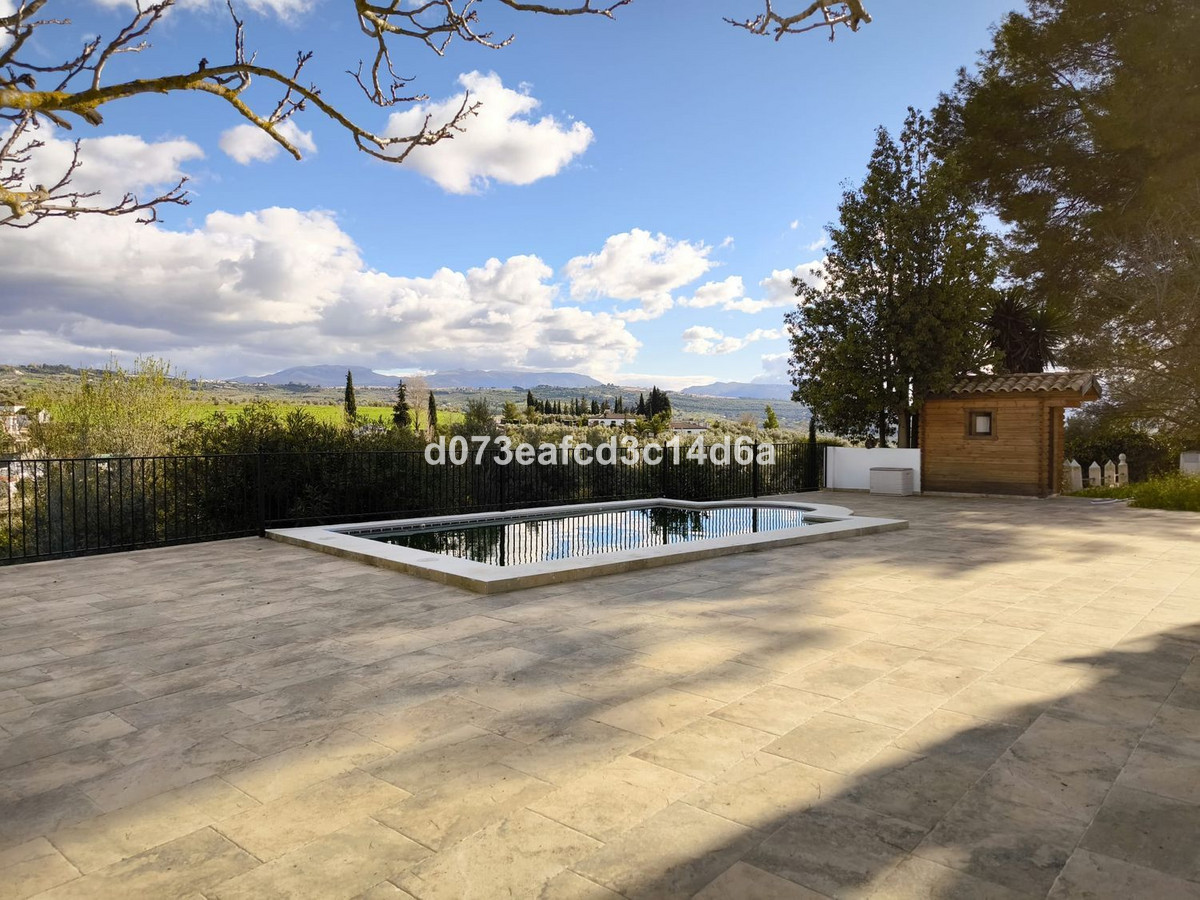 Finca - Cortijo te koop in Arriate | 2 slaapkamers H5417686