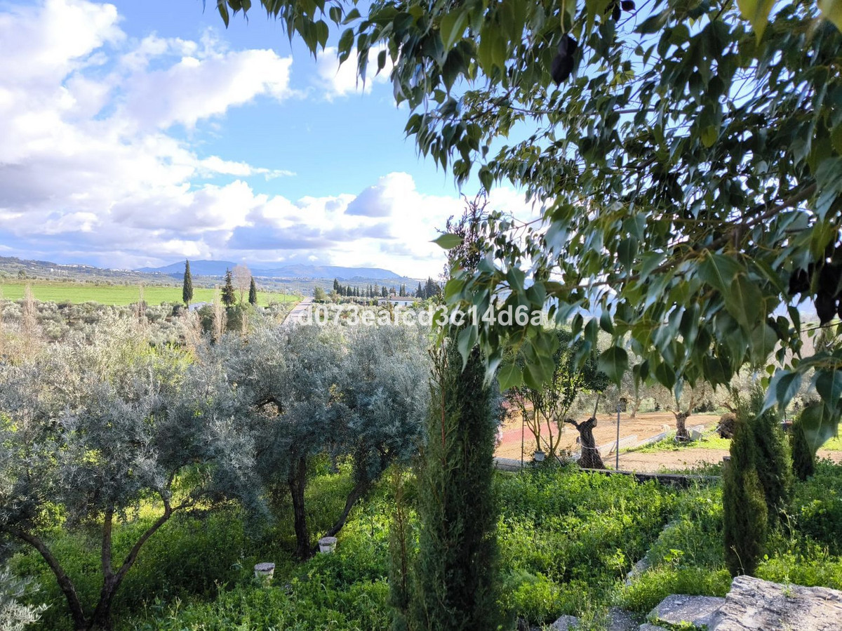 Finca - Cortijo te koop in Arriate | 2 slaapkamers H5417686